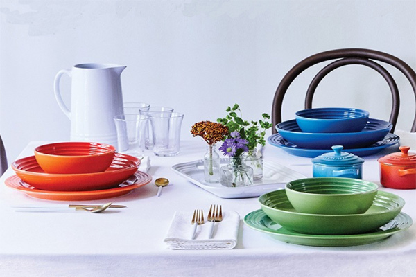 色差儀管控日用炻瓷顏色釉的色澤品質